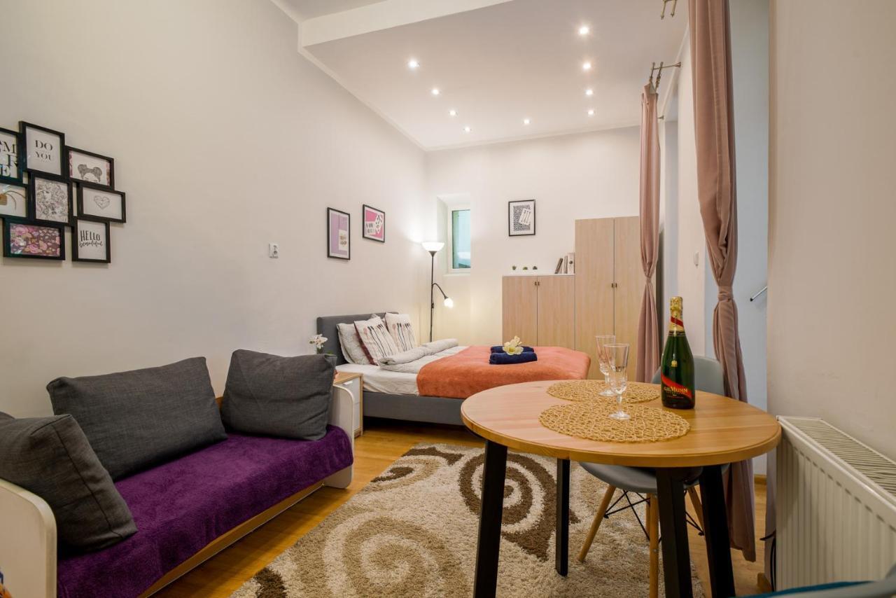 Kings Neighbor. Apartment 600 Meters From Castle Krakow Bagian luar foto